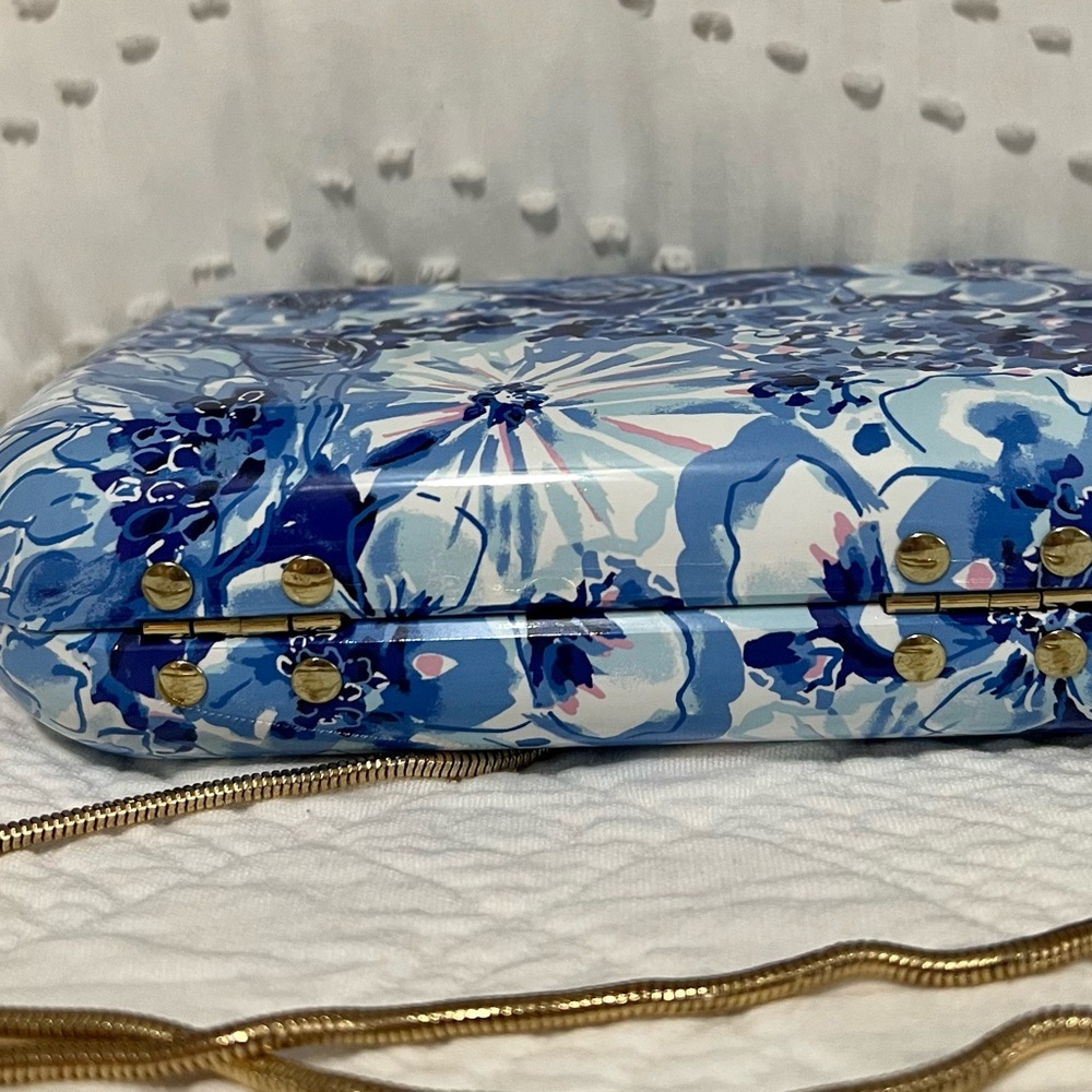 Lilly Pulitzer Coastal Blue Clutch - Picture 7 of 8